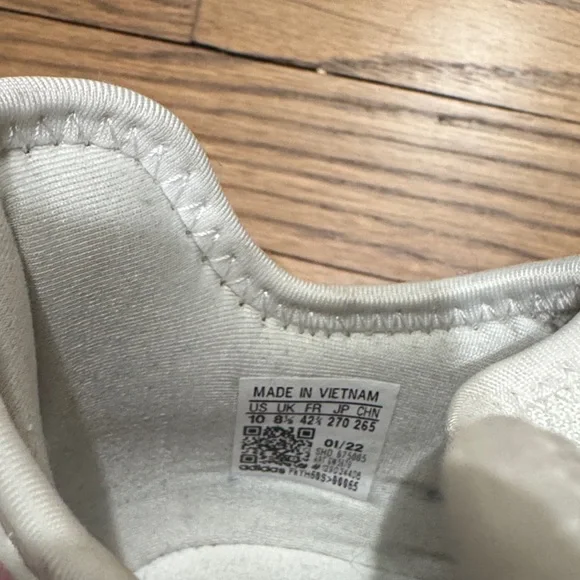 Adidas Women's White Sneakers with Pink Accents - Picture 5 of 6